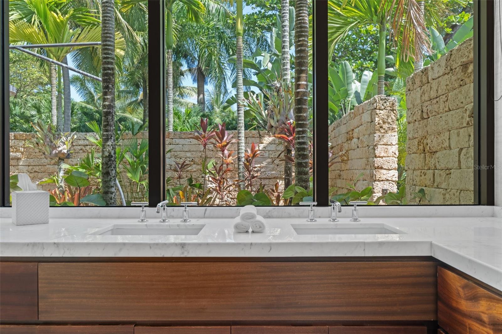 EAST BEACH - Residential