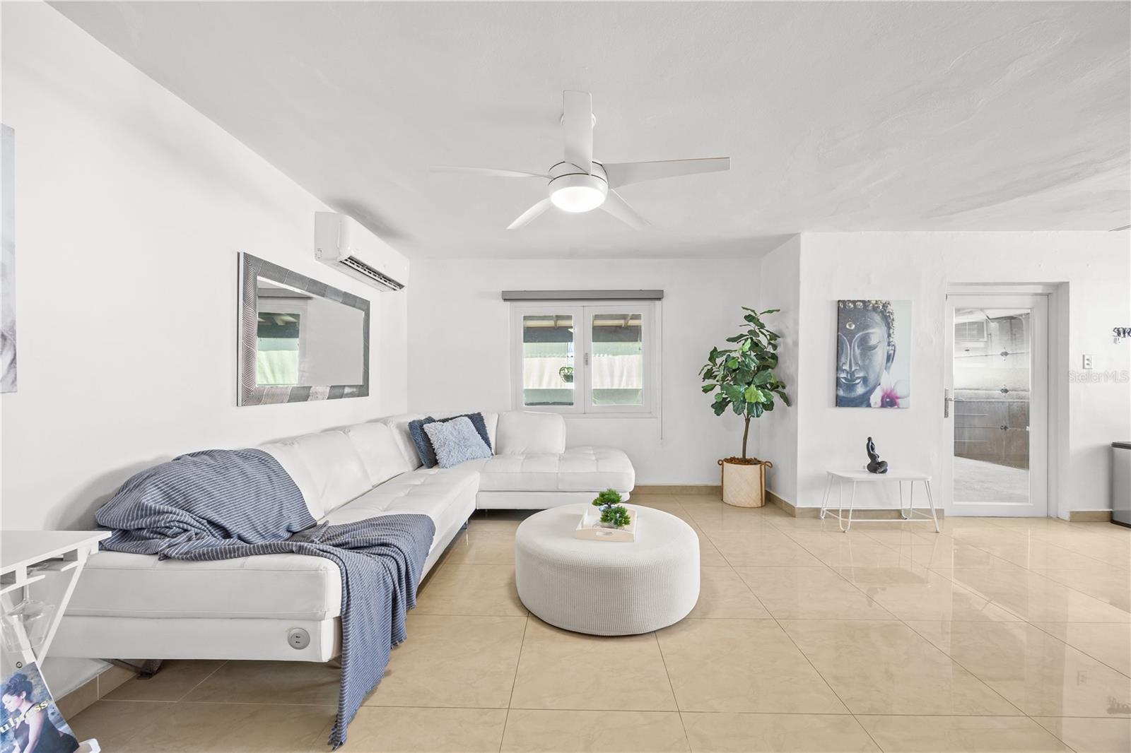 URB. DORADO DEL MAR - Residential