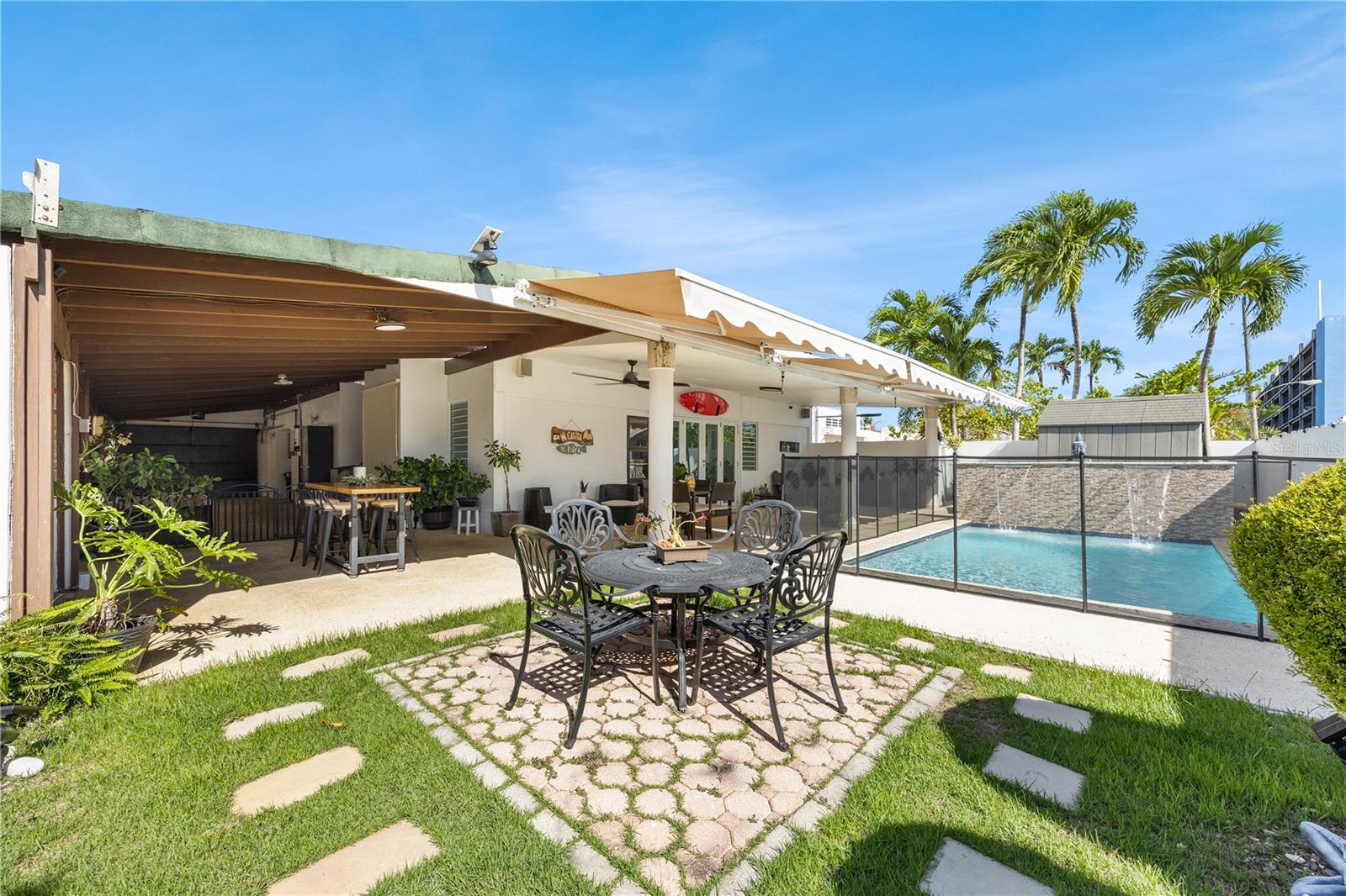 URB. DORADO DEL MAR - Residential
