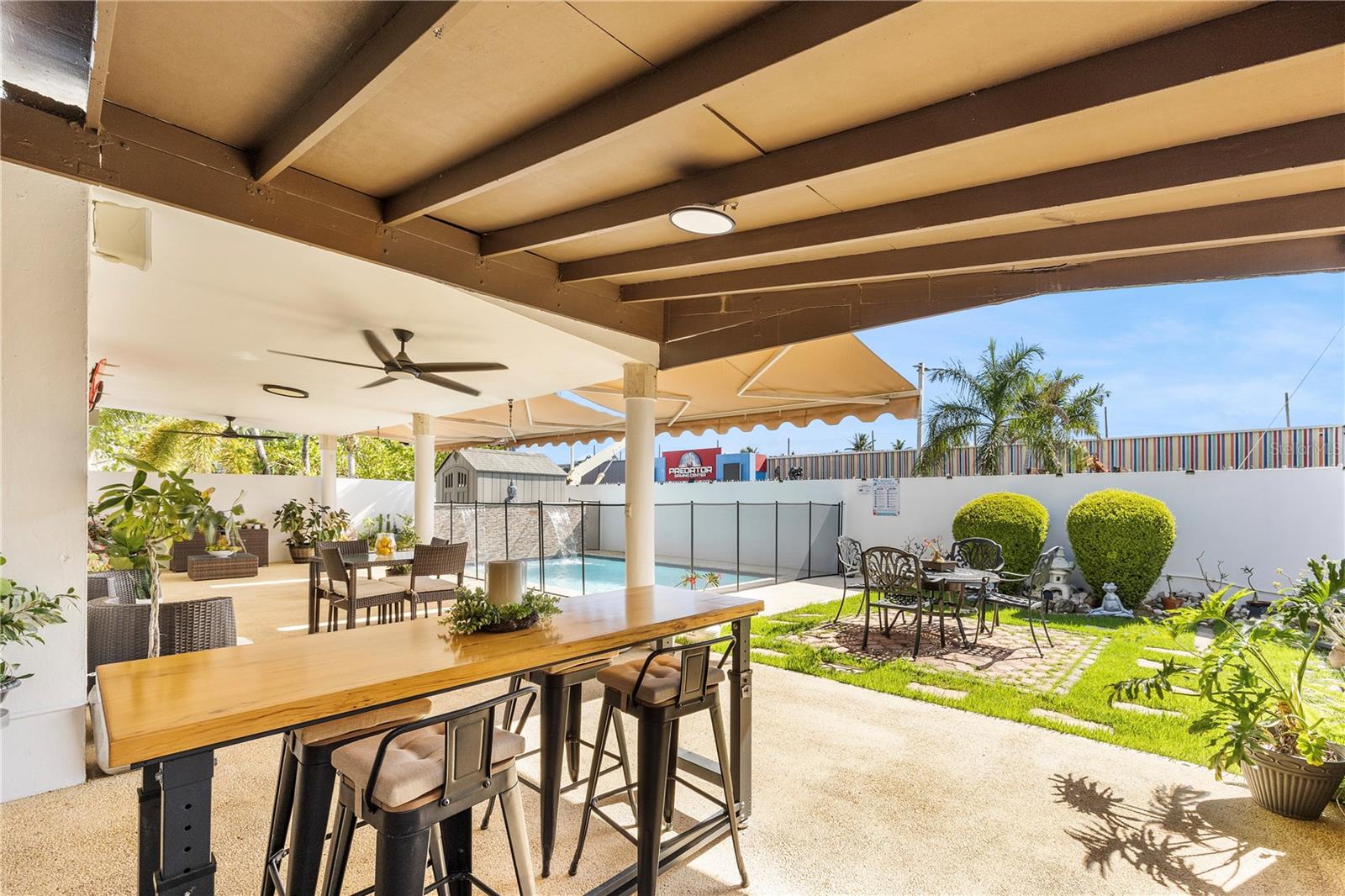 URB. DORADO DEL MAR - Residential
