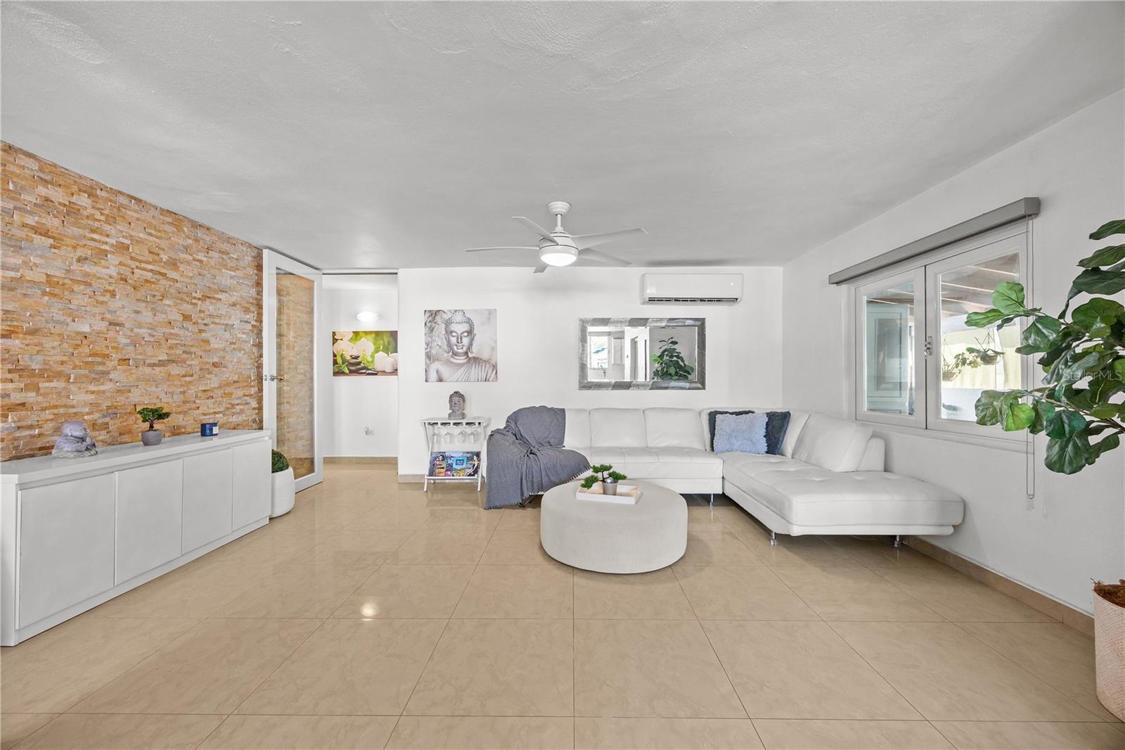 URB. DORADO DEL MAR - Residential