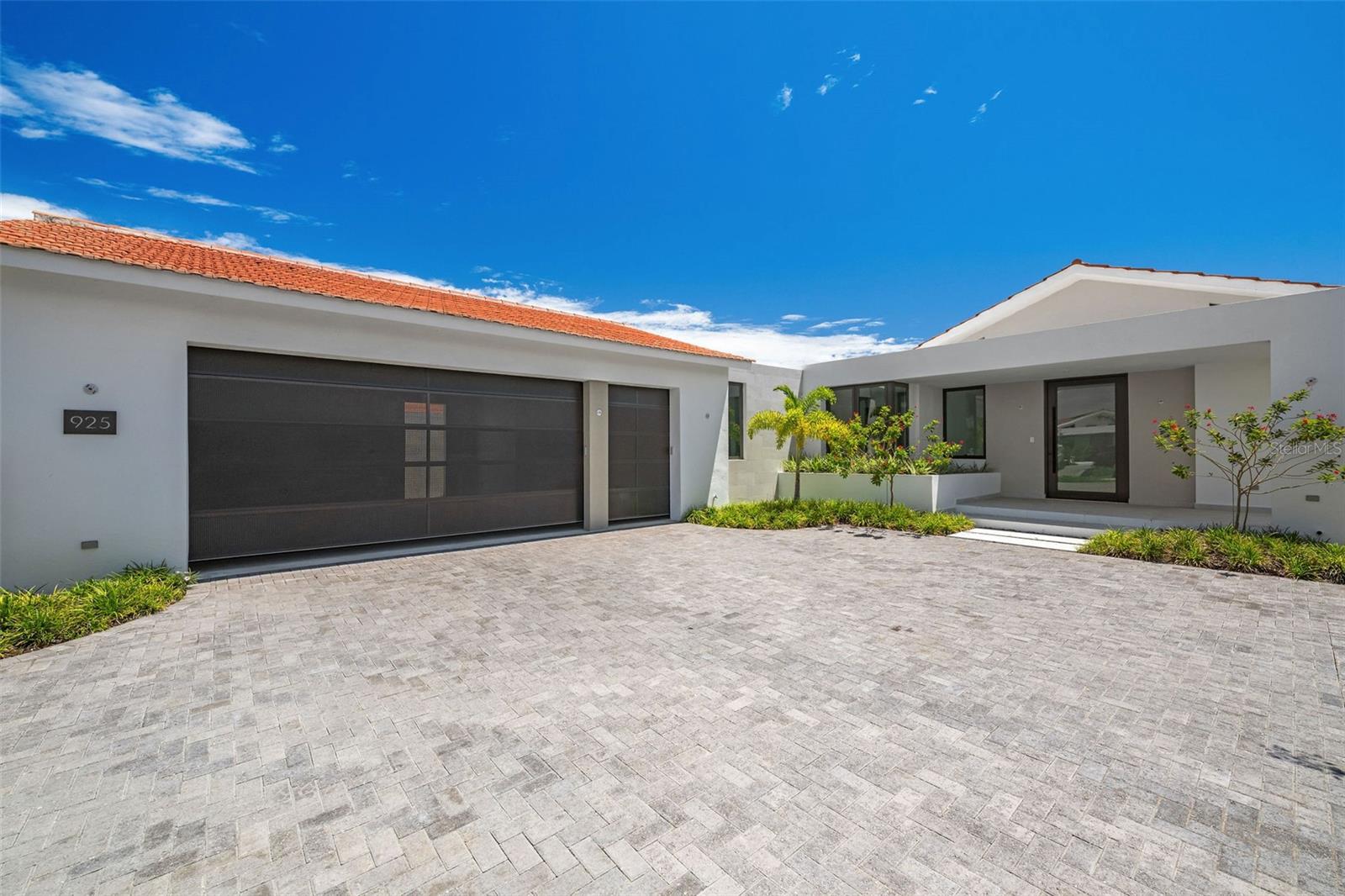 SABANERA DE DORADO - Residential