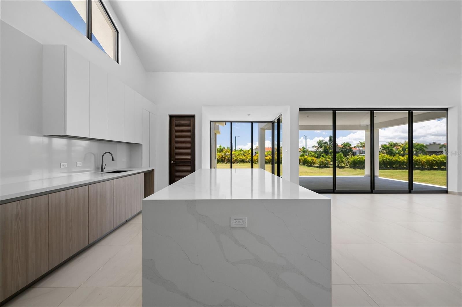 SABANERA DE DORADO - Residential