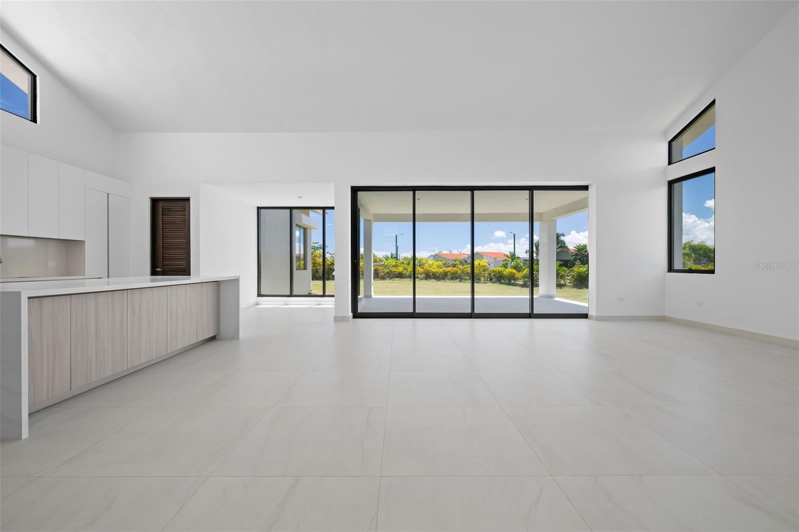 SABANERA DE DORADO - Residential