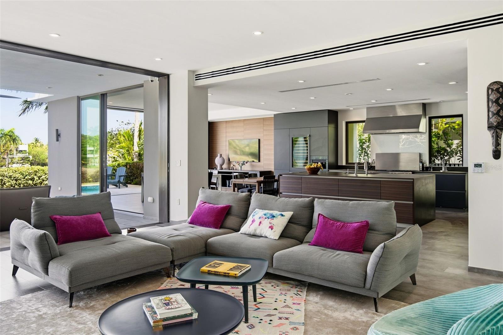 THE ENCLAVE - Residential