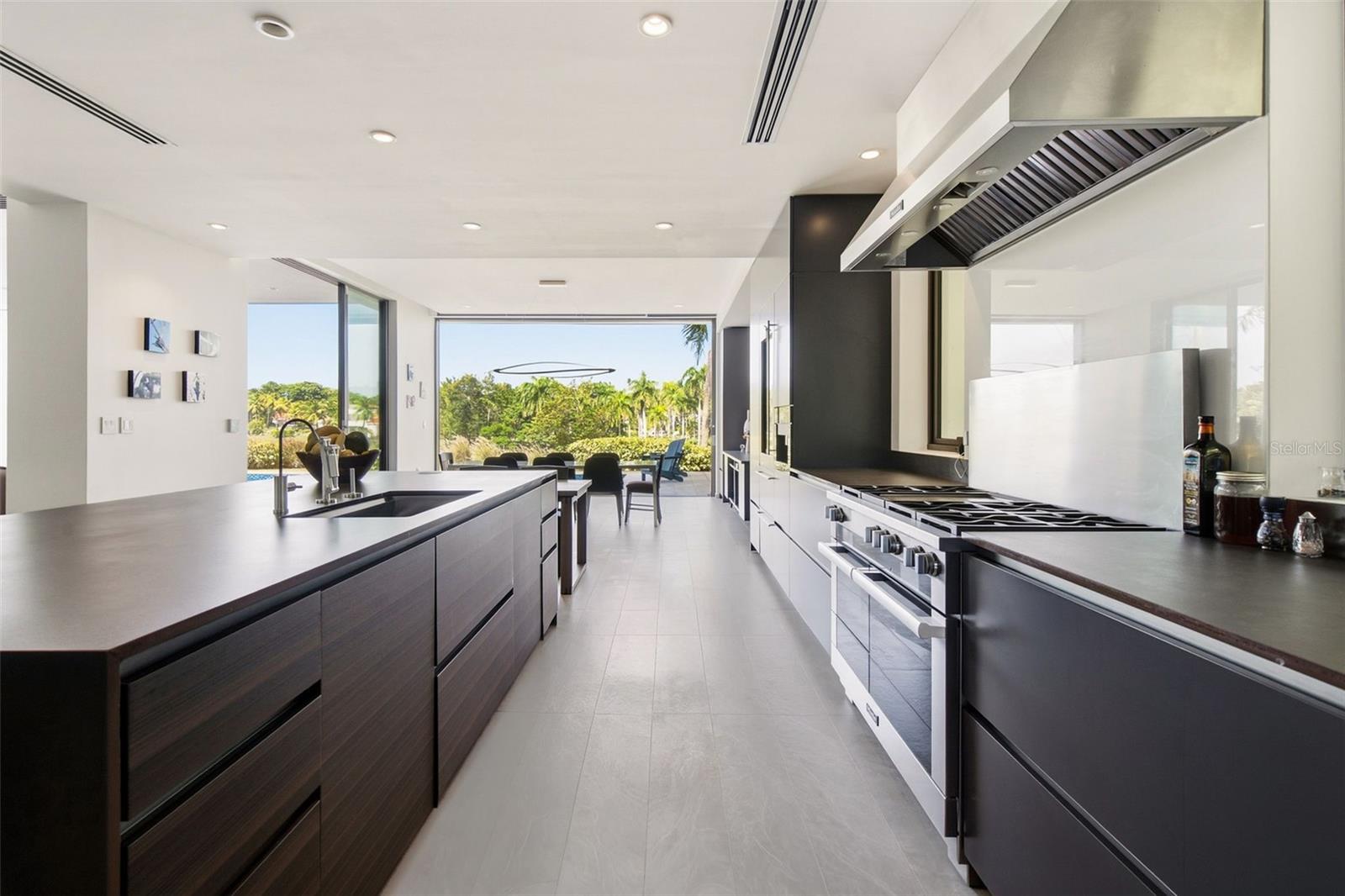 THE ENCLAVE - Residential
