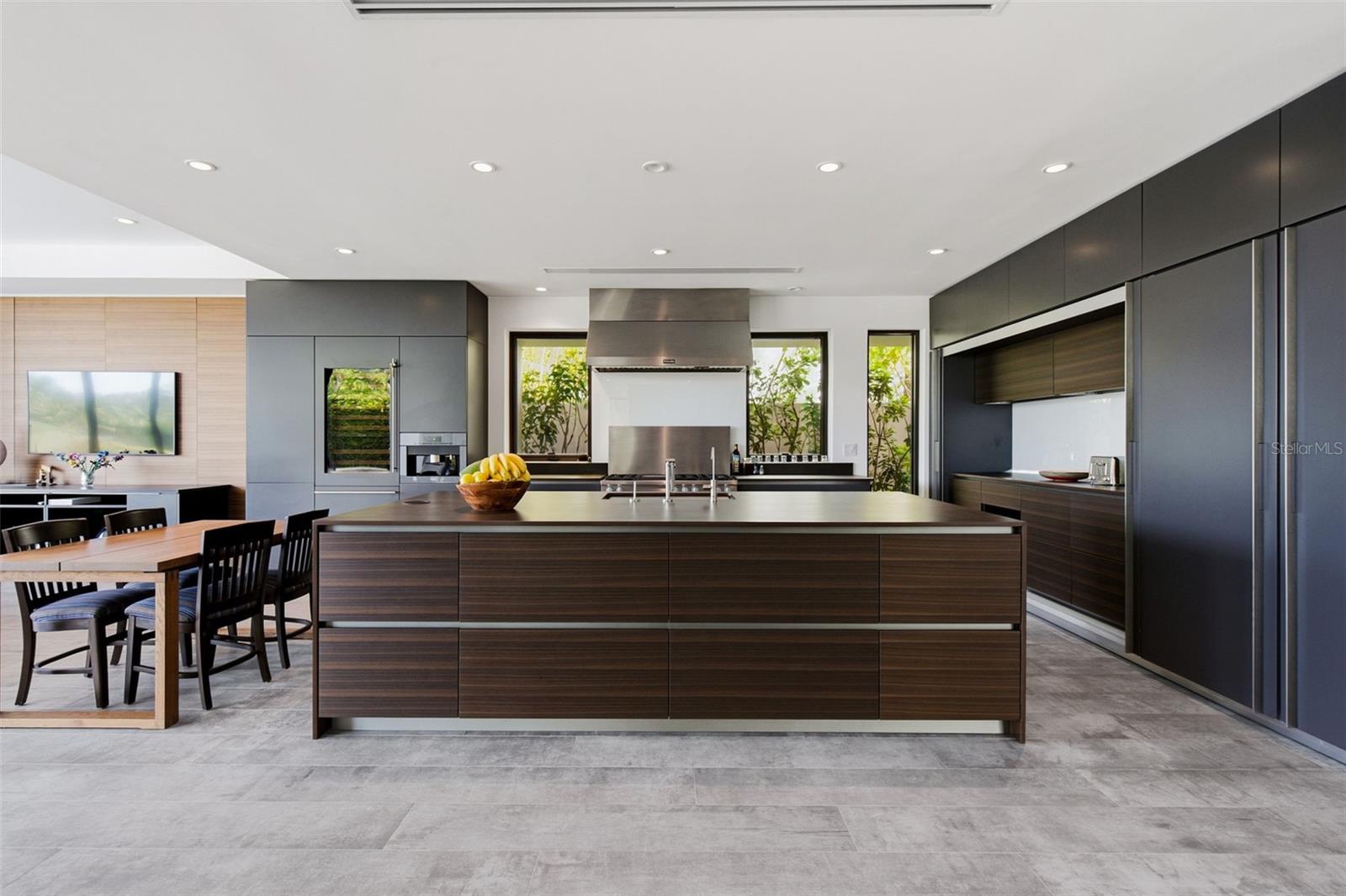 THE ENCLAVE - Residential