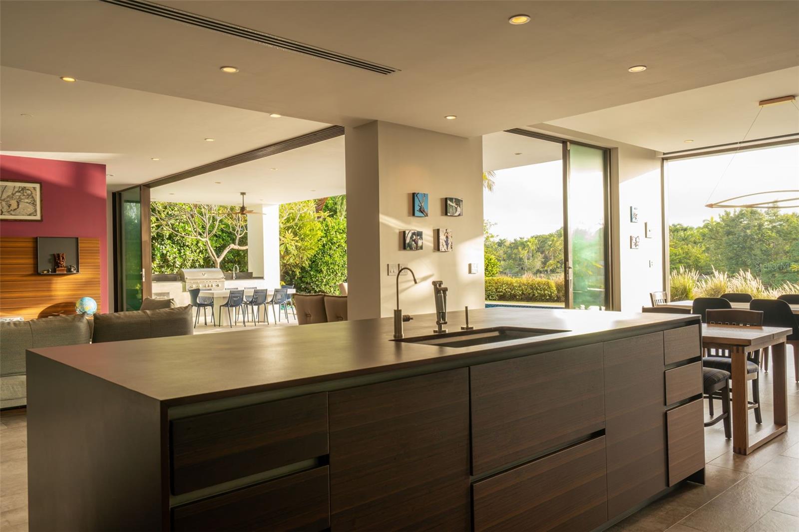 THE ENCLAVE - Residential