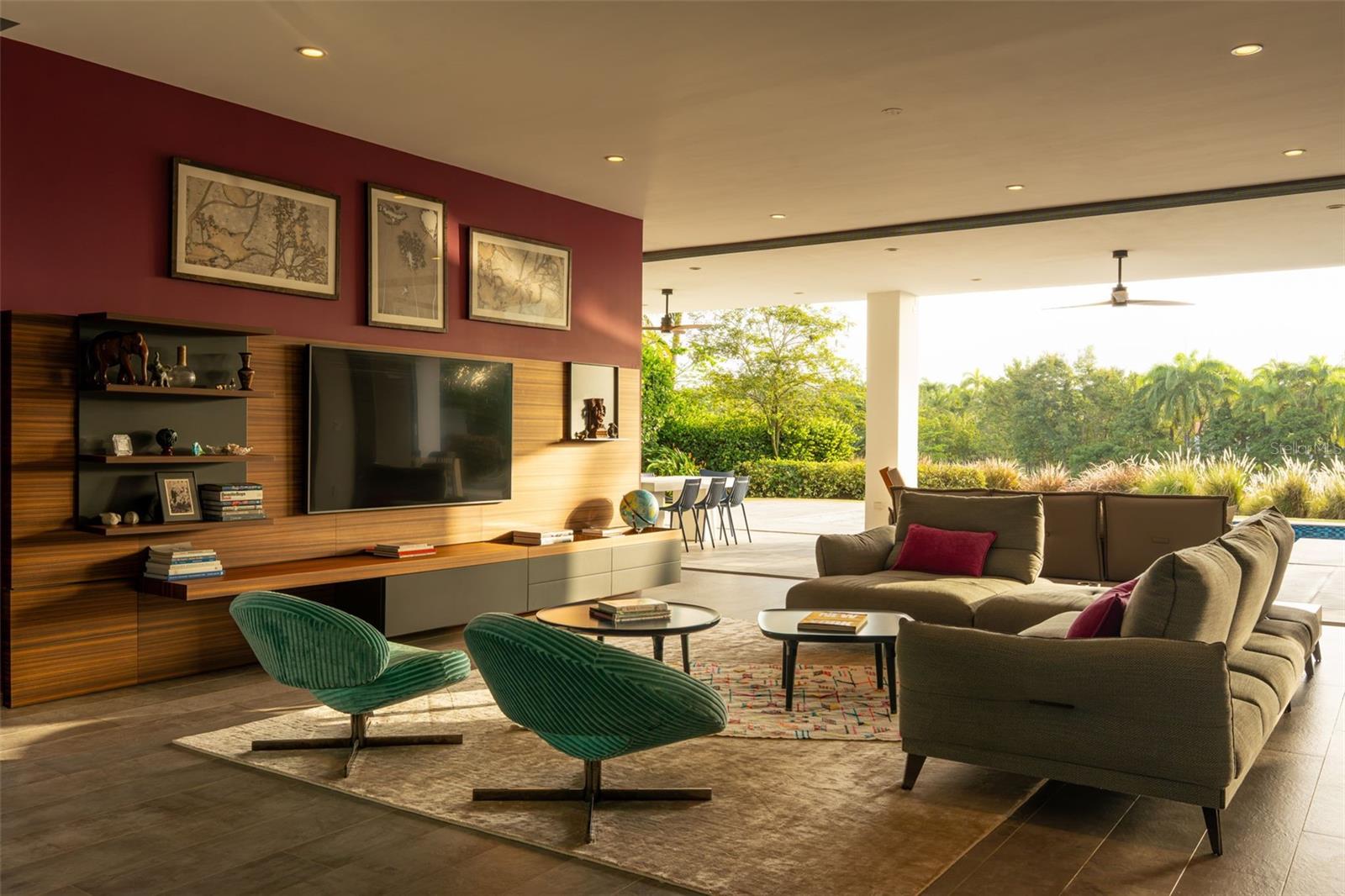 THE ENCLAVE - Residential