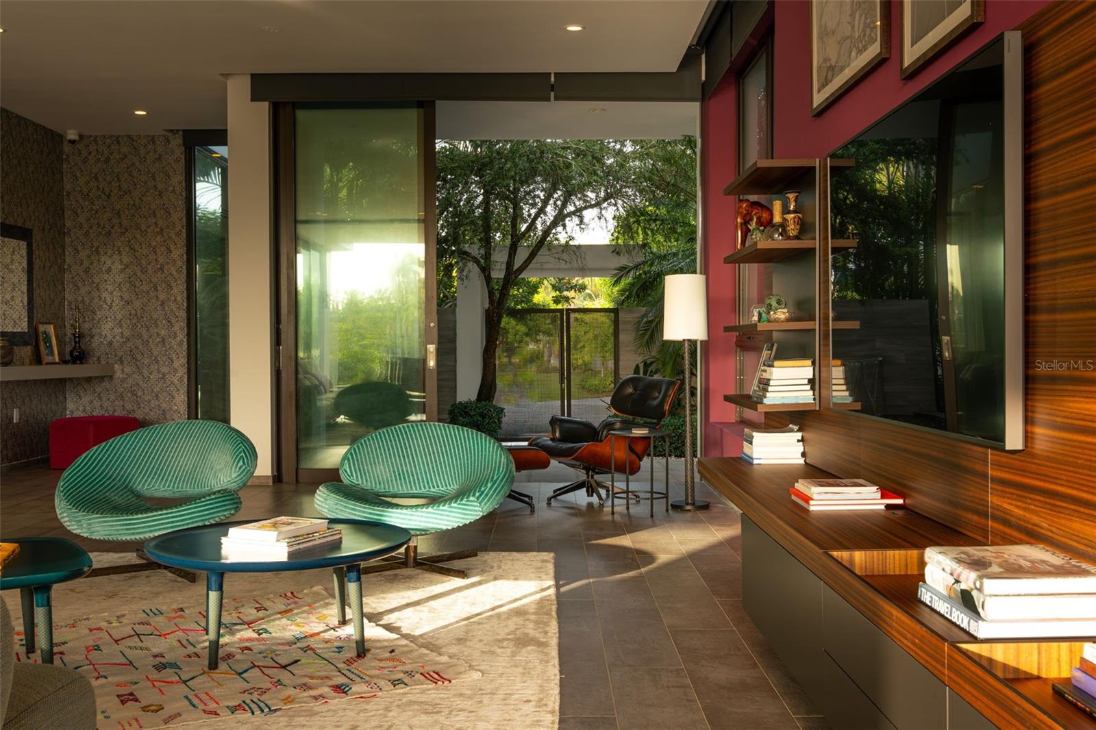 THE ENCLAVE - Residential