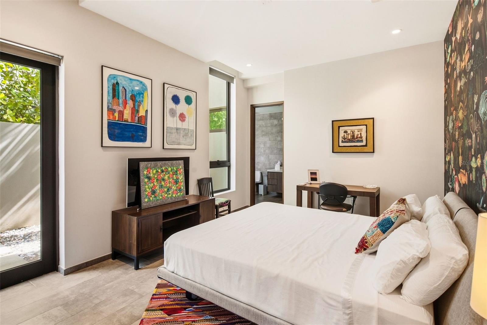 THE ENCLAVE - Residential