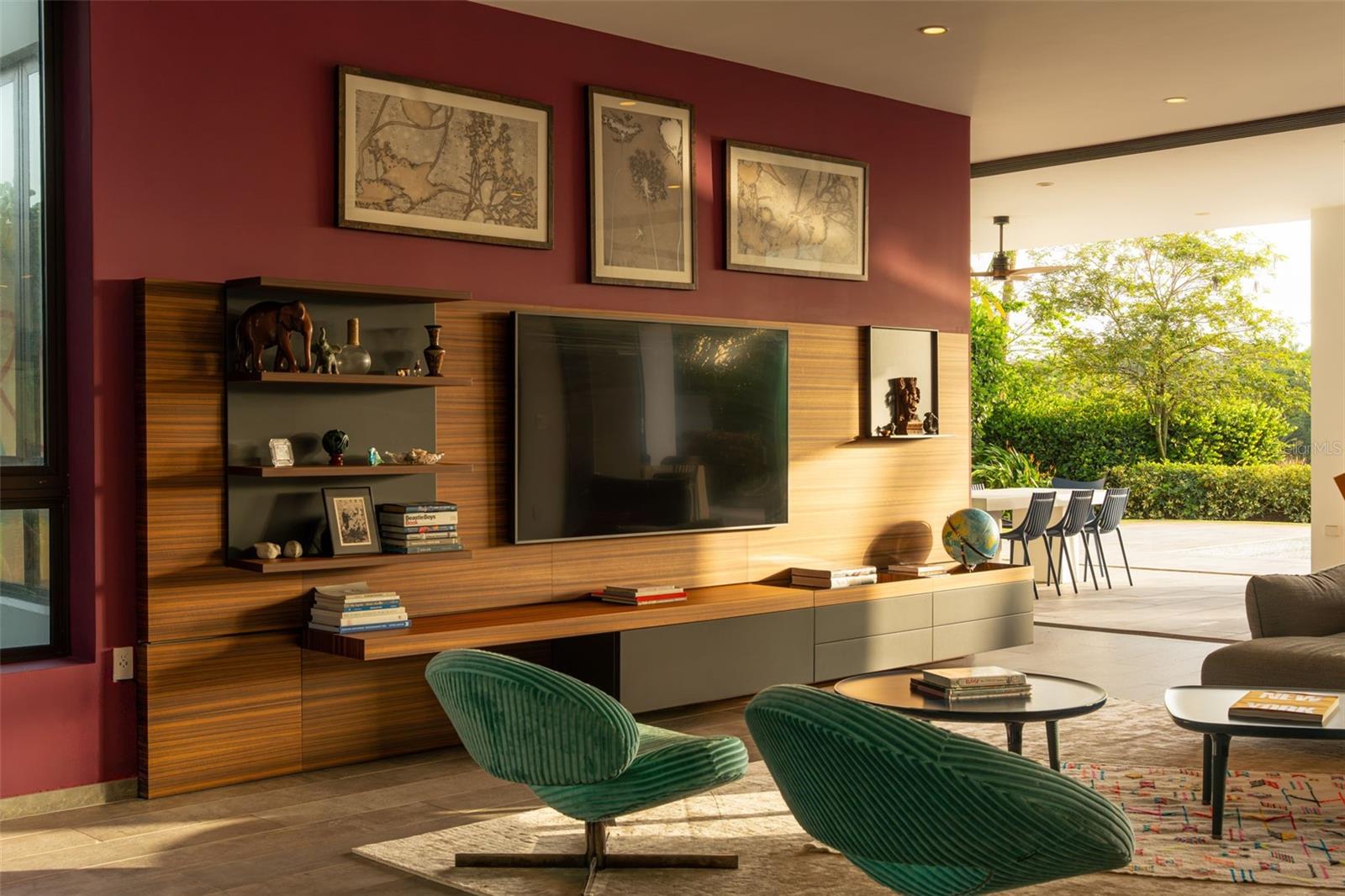 THE ENCLAVE - Residential