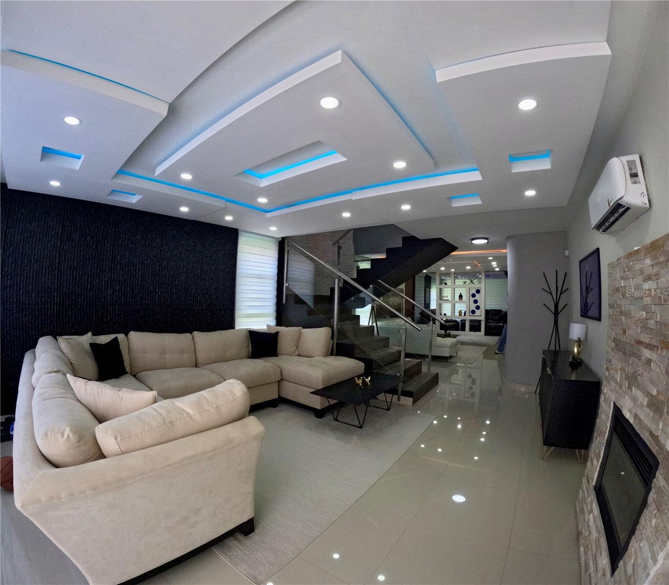 PASEOS LAS OLAS - Residential