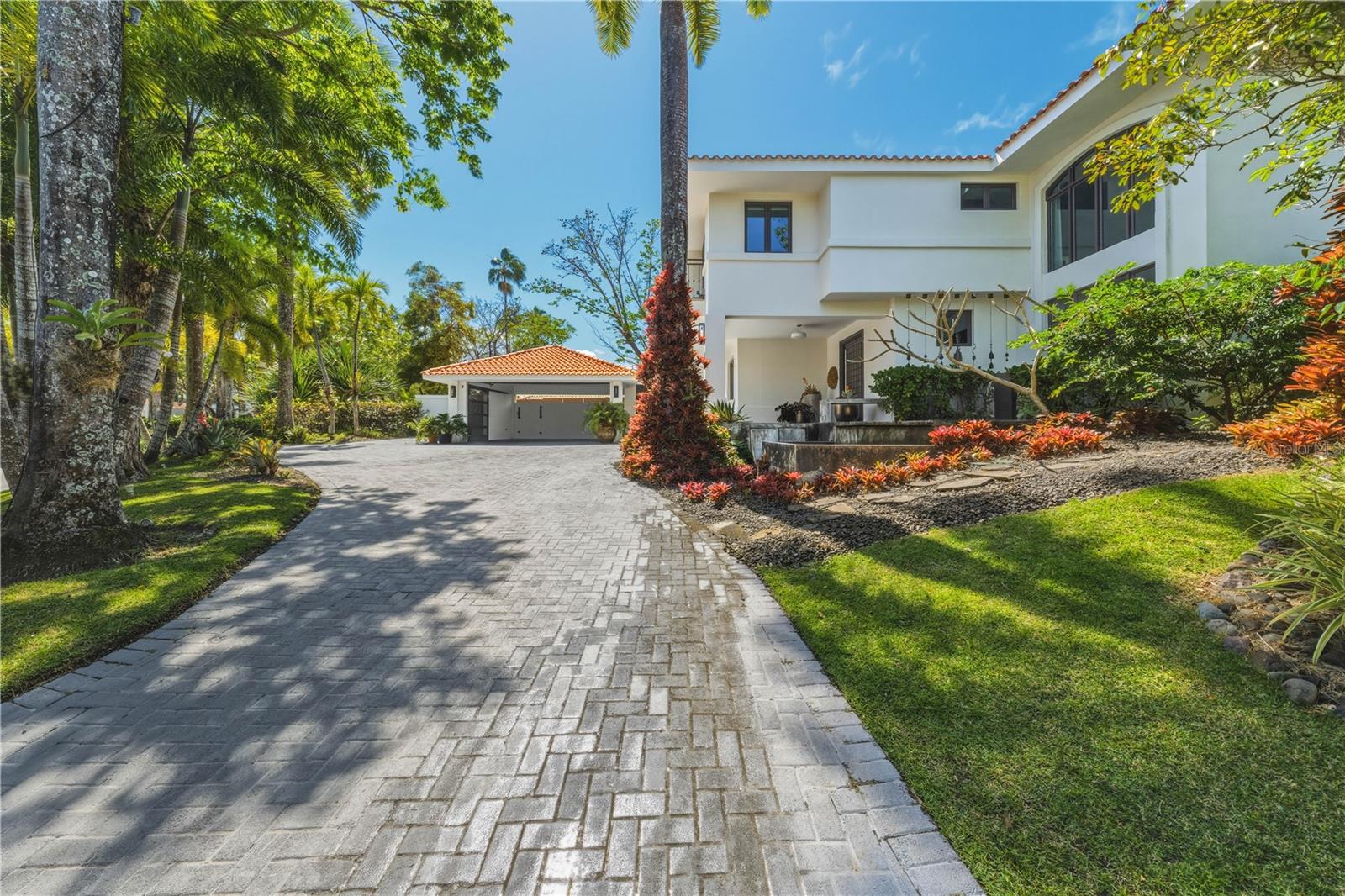 DORADO BEACH EAST - Residential