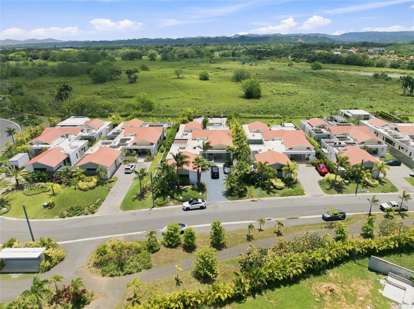 SABANERA DE DORADO - Residential