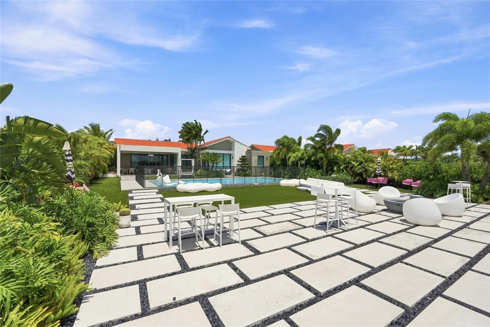 SABANERA DE DORADO - Residential