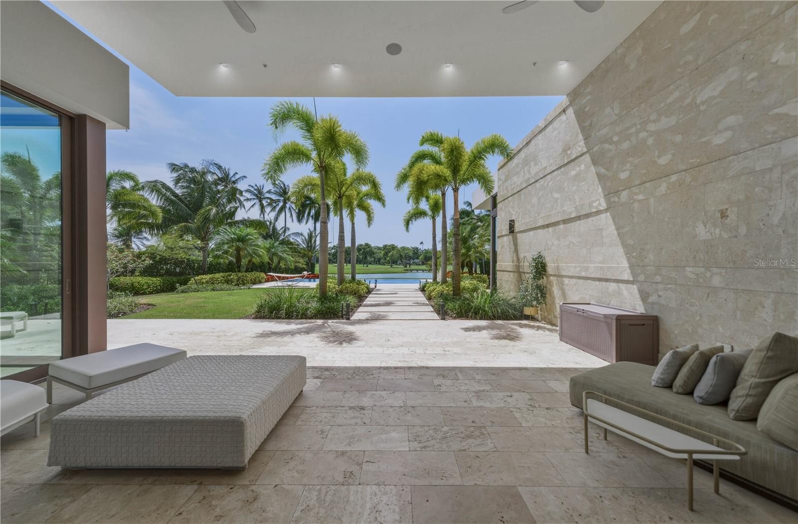 EAST BEACH RESIDENCES - Residential