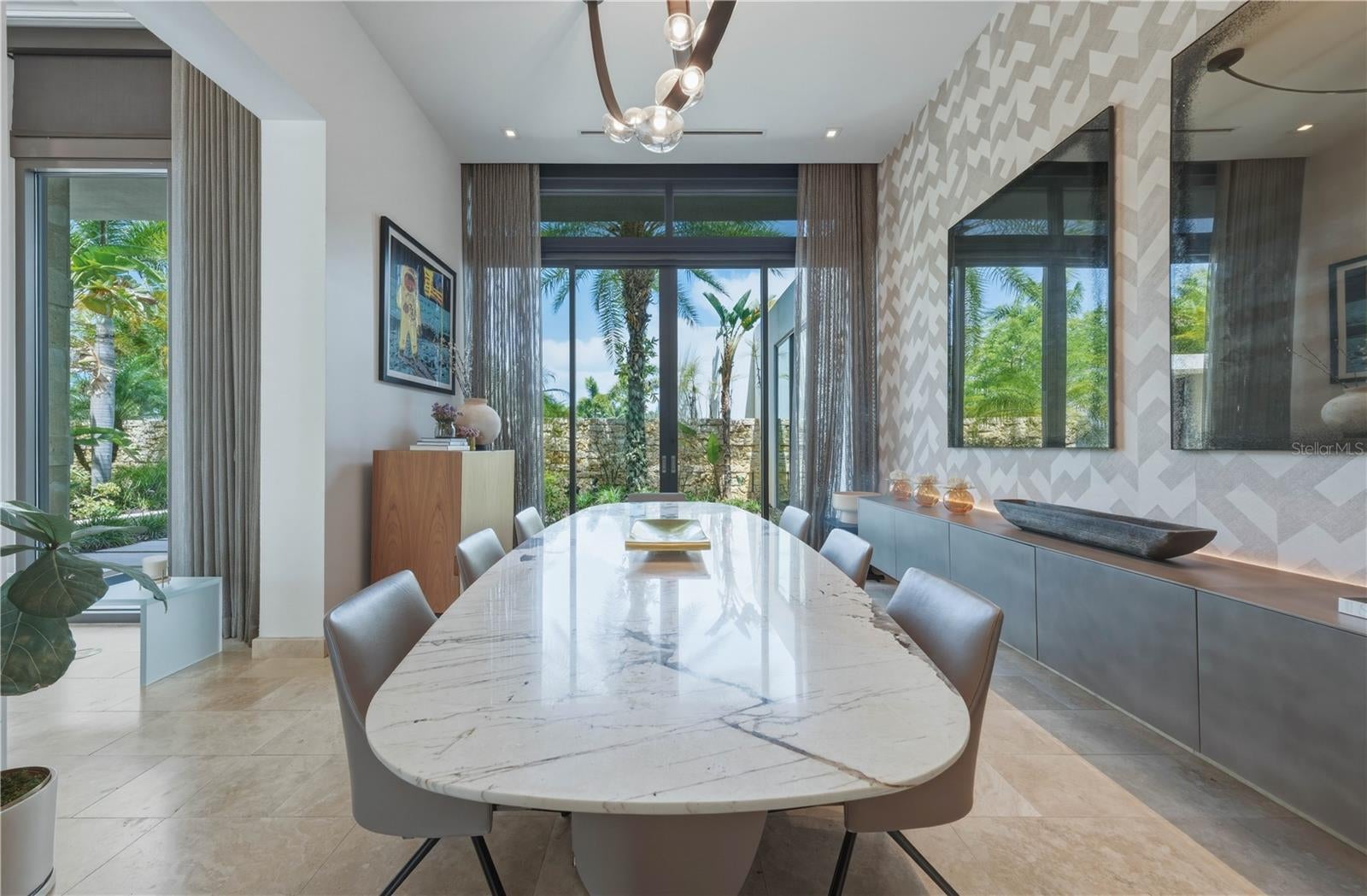 EAST BEACH RESIDENCES - Residential