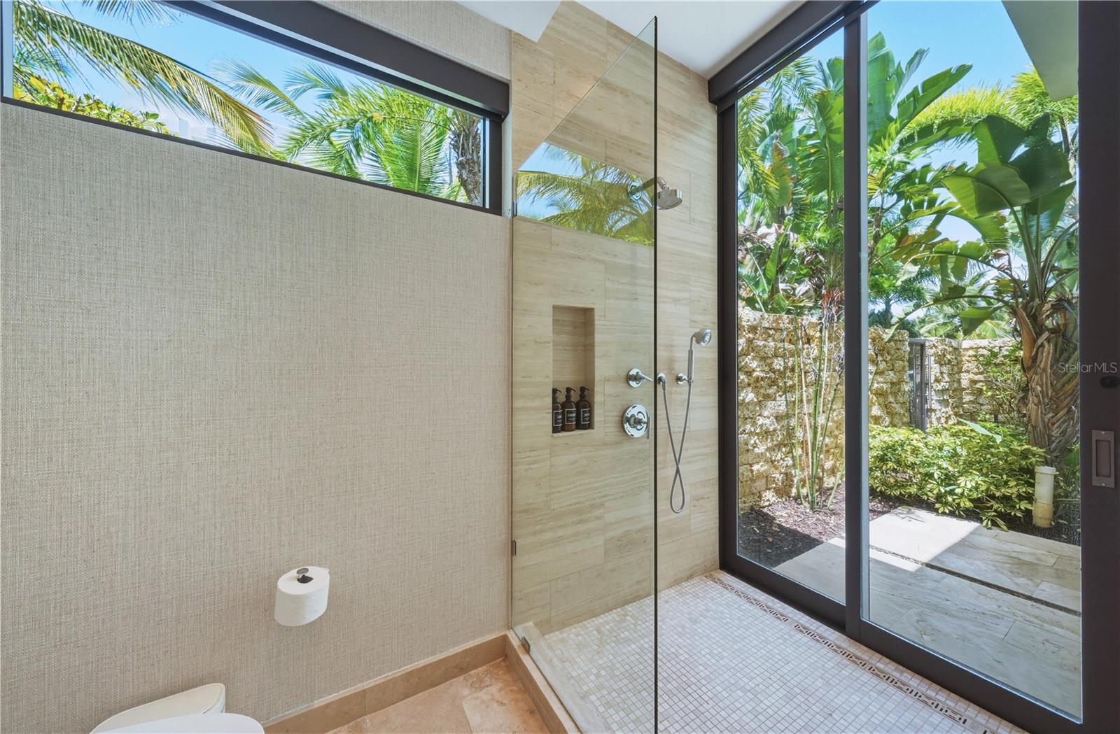 EAST BEACH RESIDENCES - Residential