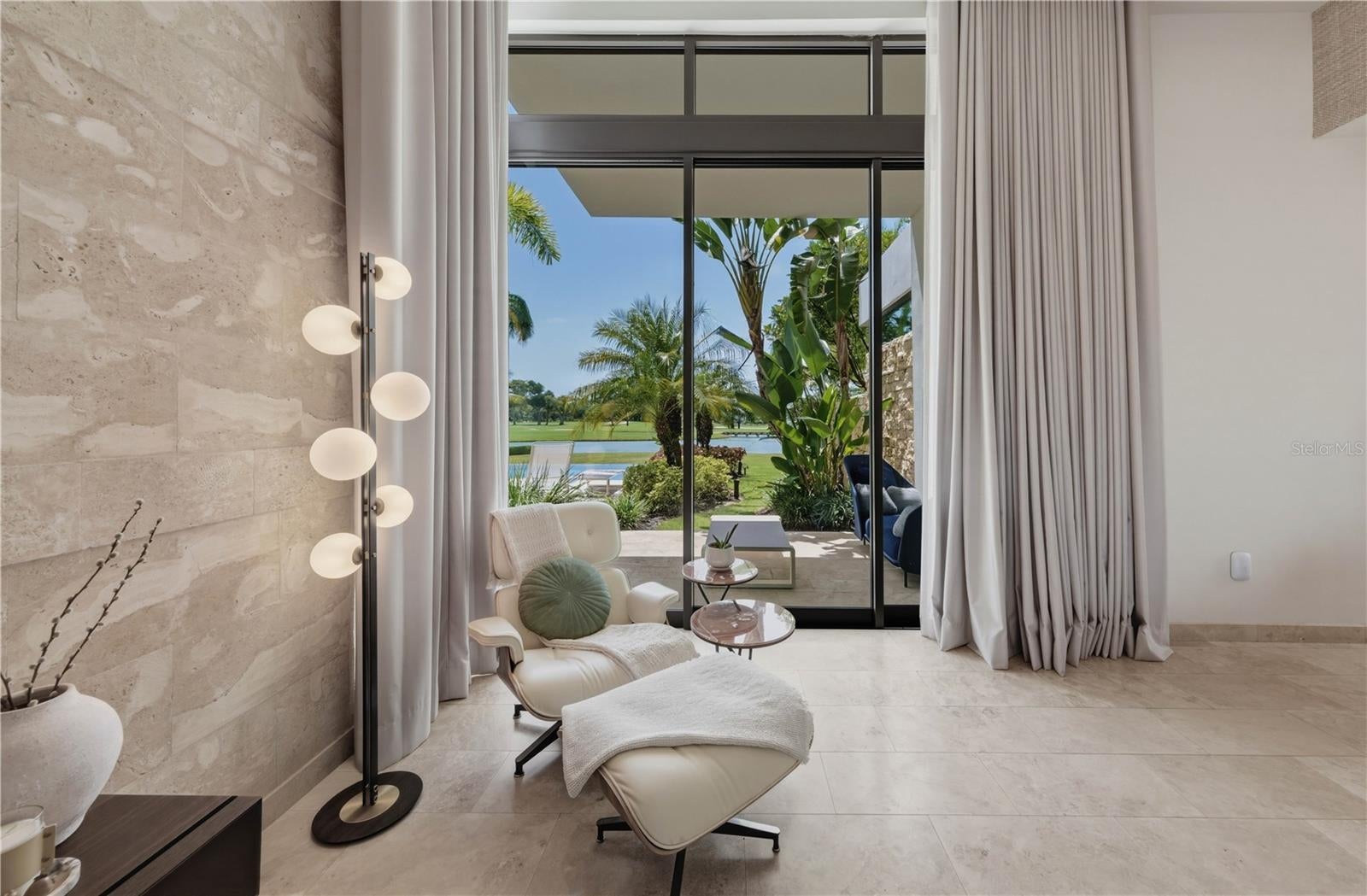 EAST BEACH RESIDENCES - Residential