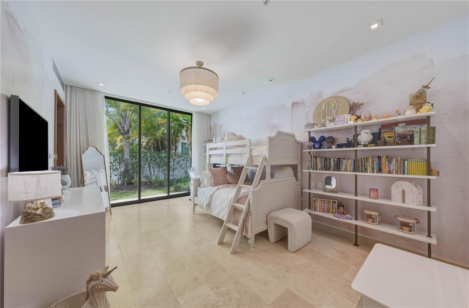 EAST BEACH RESIDENCES - Residential