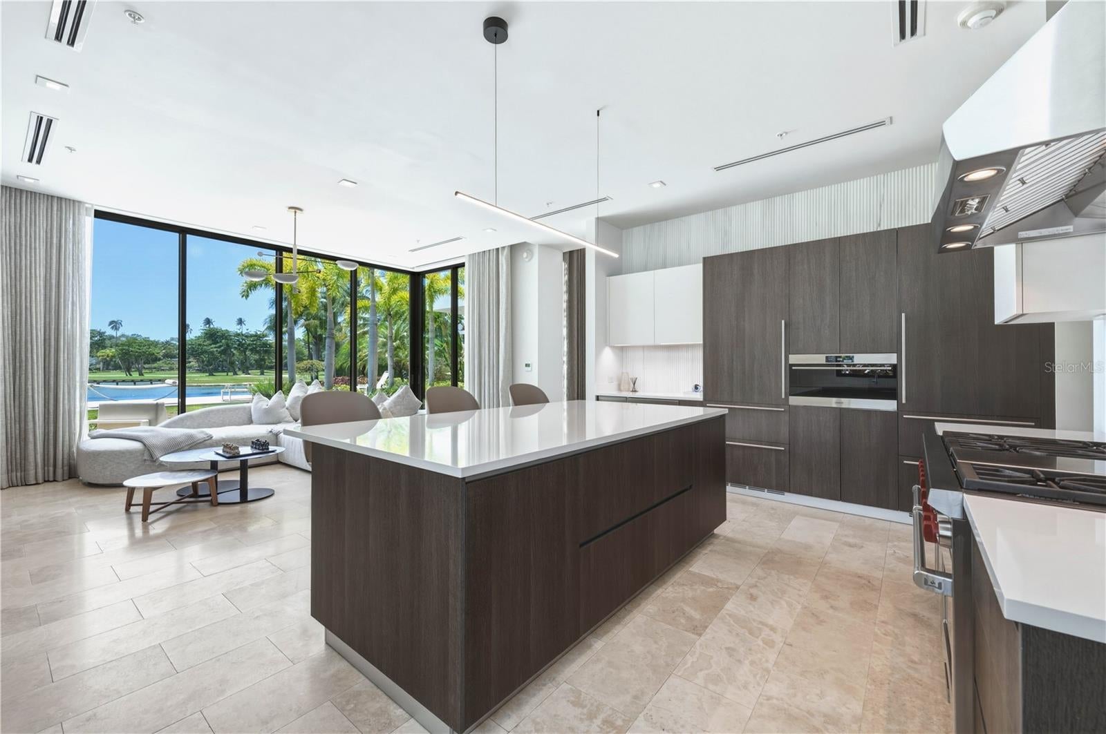 EAST BEACH RESIDENCES - Residential