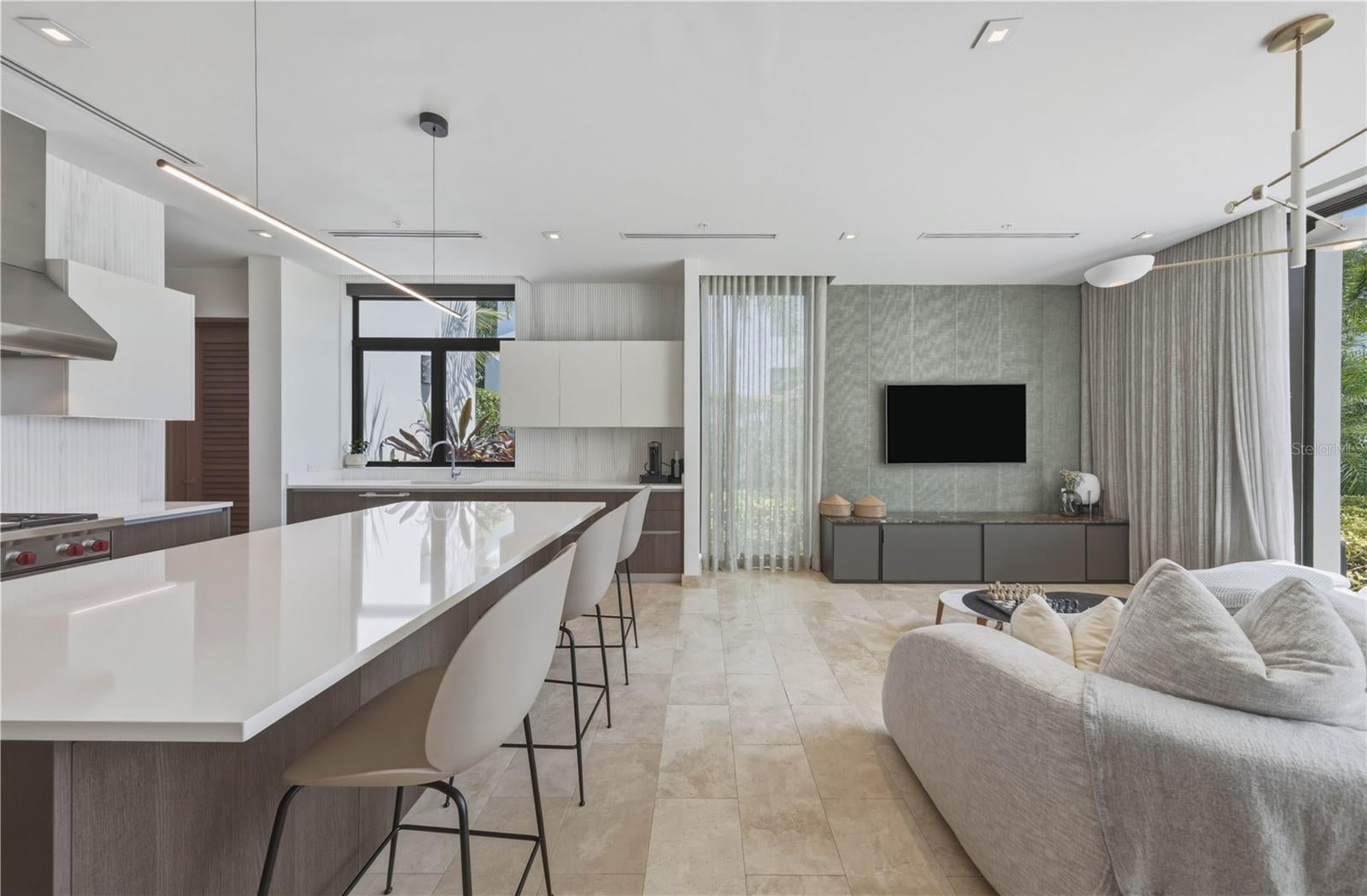 EAST BEACH RESIDENCES - Residential