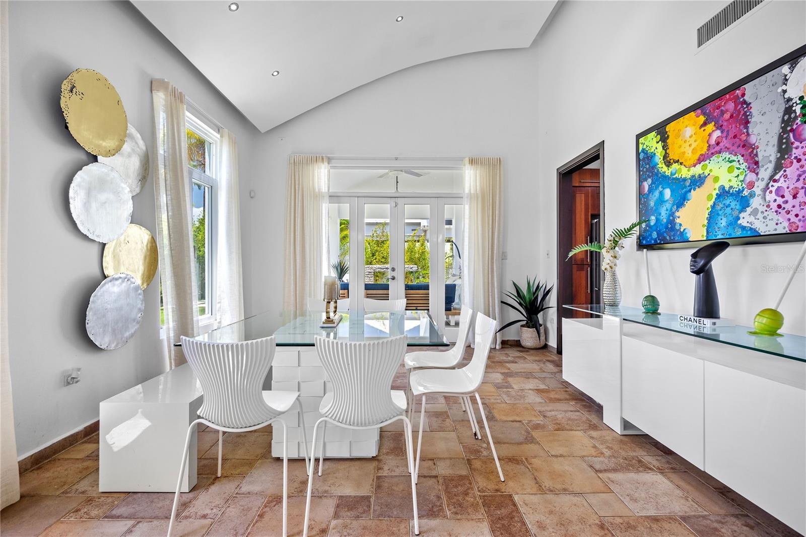 PASEO LAS PALMAS INC - Residential