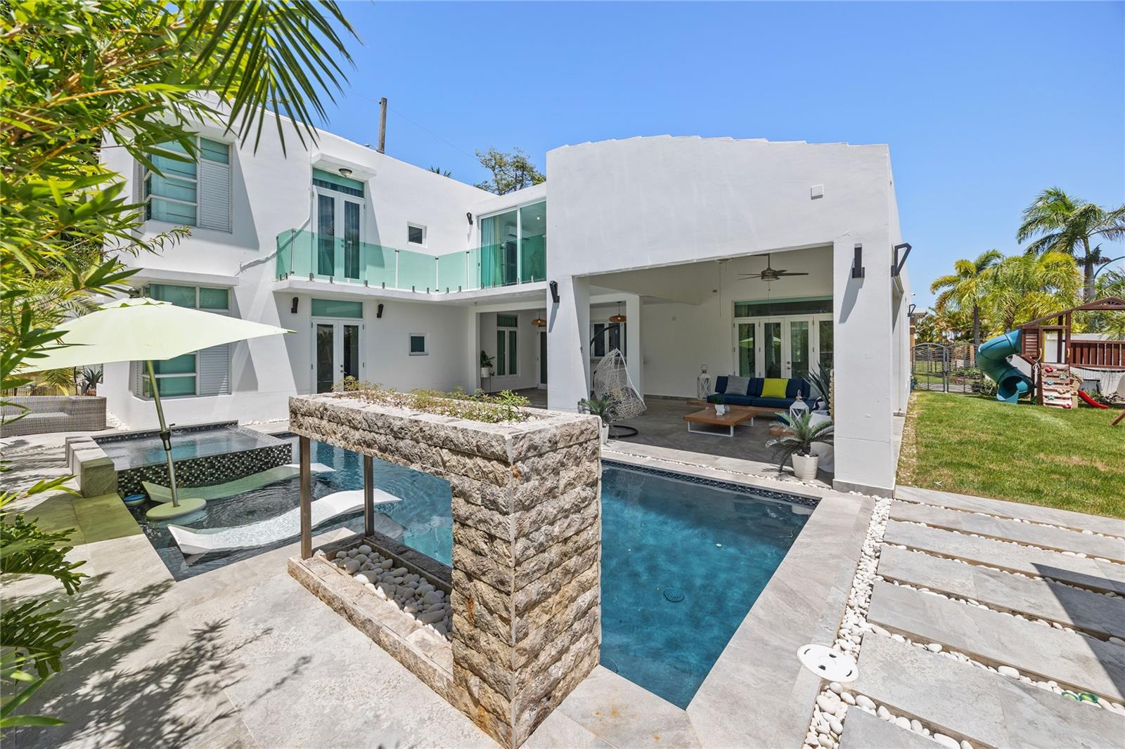 PASEO LAS PALMAS INC - Residential