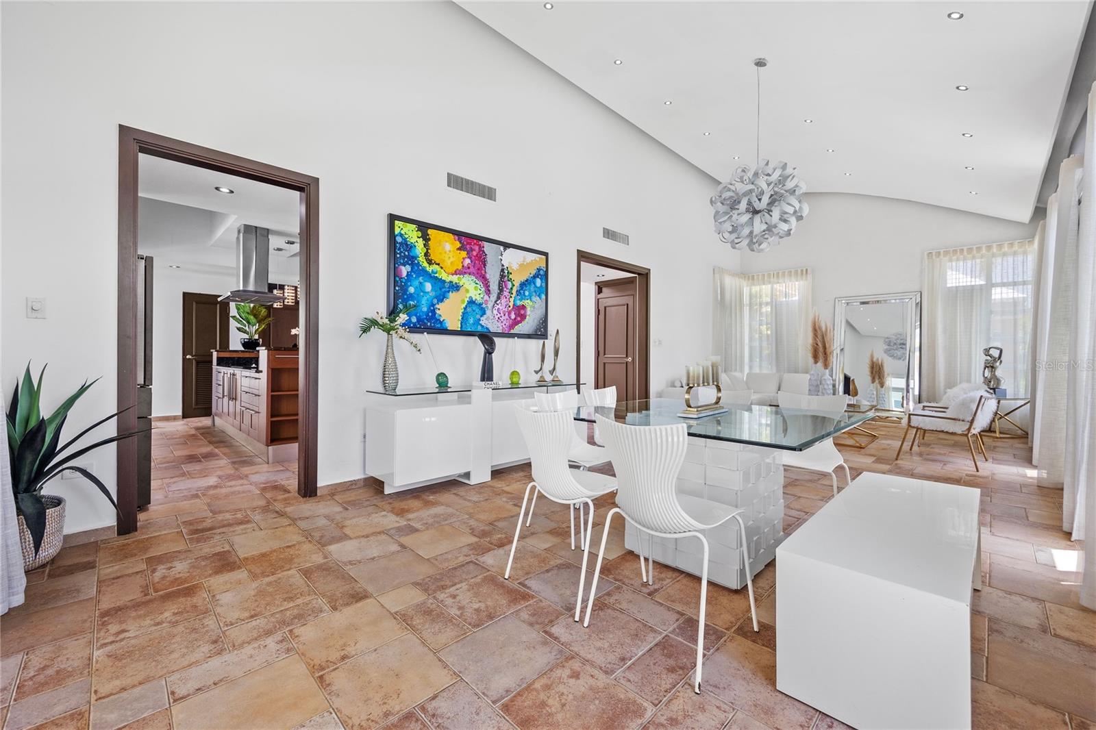 PASEO LAS PALMAS INC - Residential