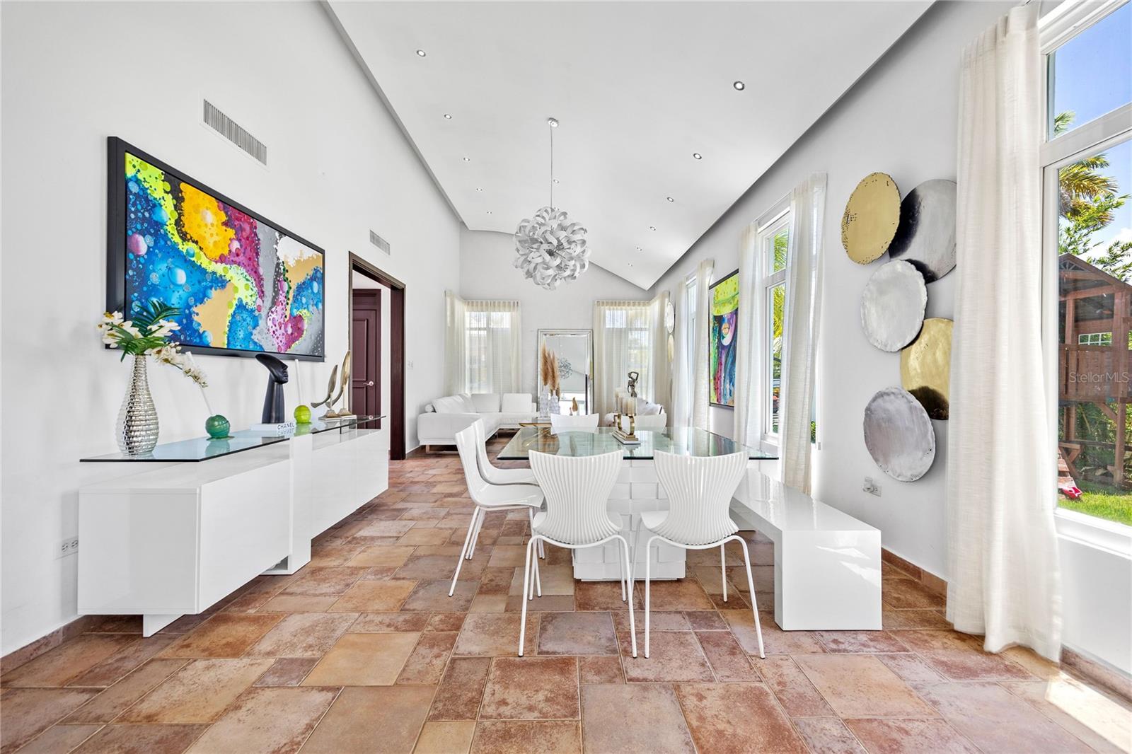PASEO LAS PALMAS INC - Residential