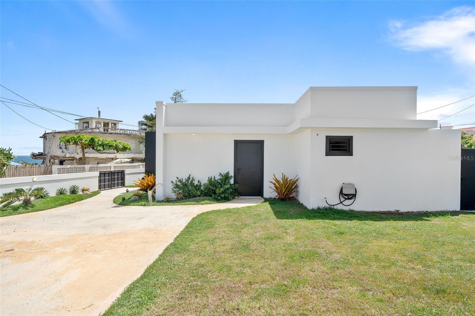 BO. MAMEYAL - Residential