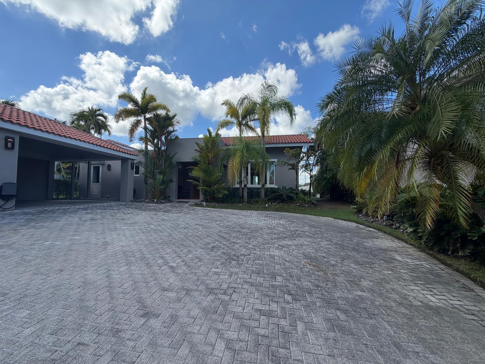 DORADO BEACH EAST - Residential