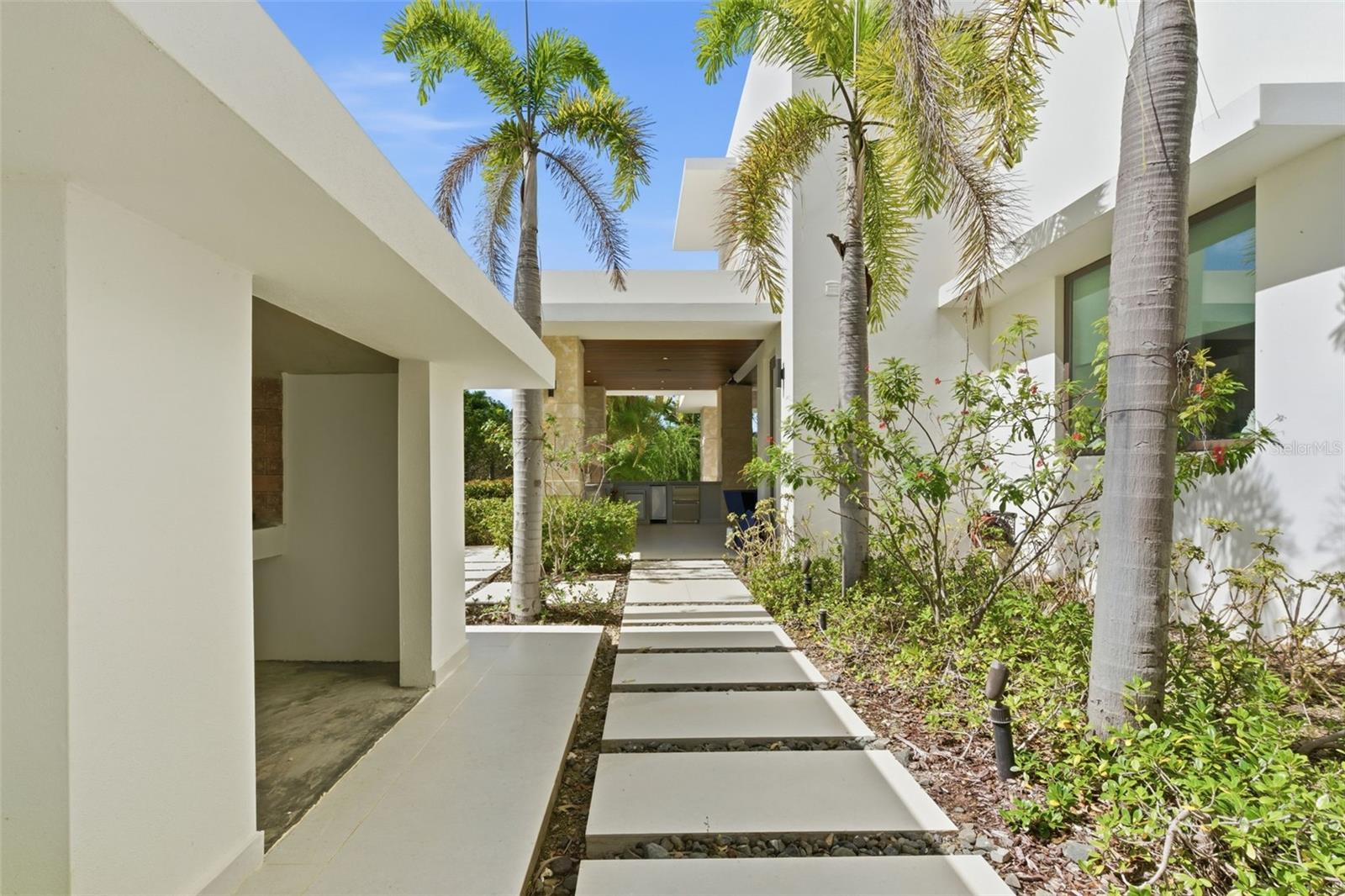 DORADO BEACH EAST - Residential