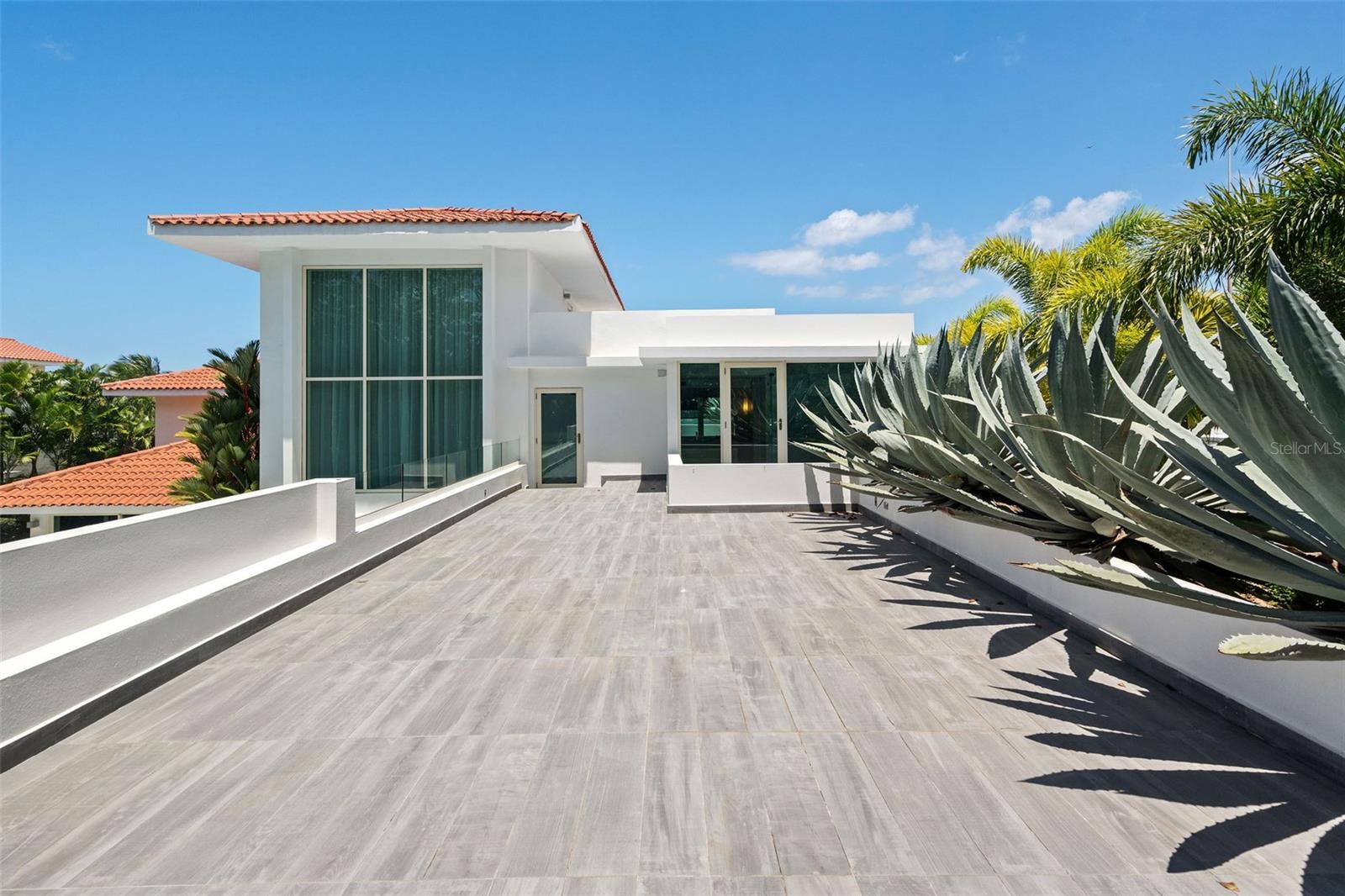 DORADO BEACH EAST - Residential