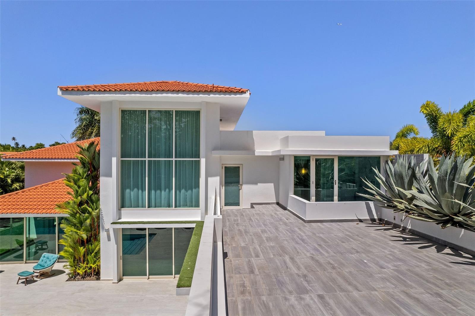 DORADO BEACH EAST - Residential