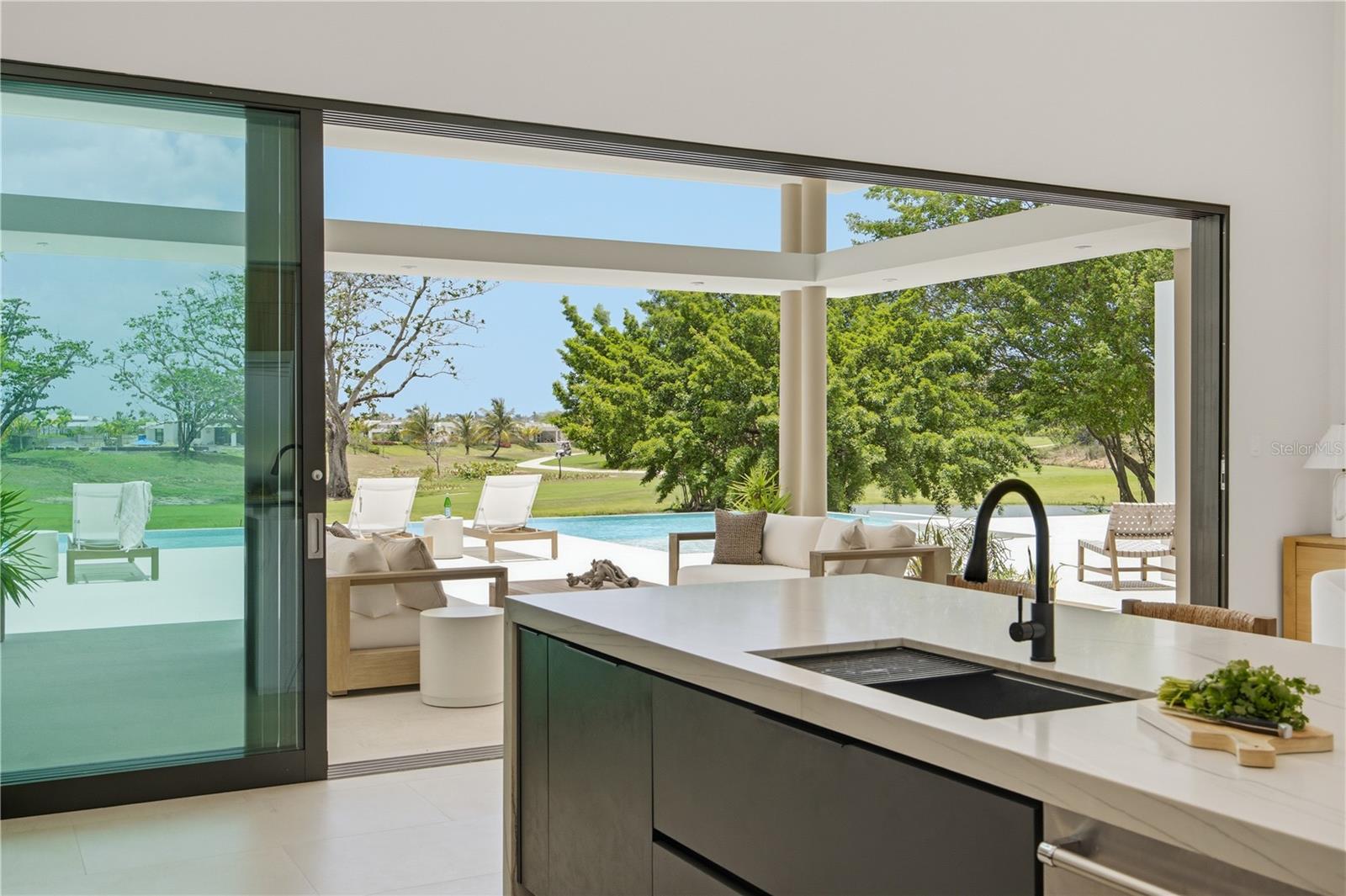 DORADO COUNTRY ESTATES - Residential