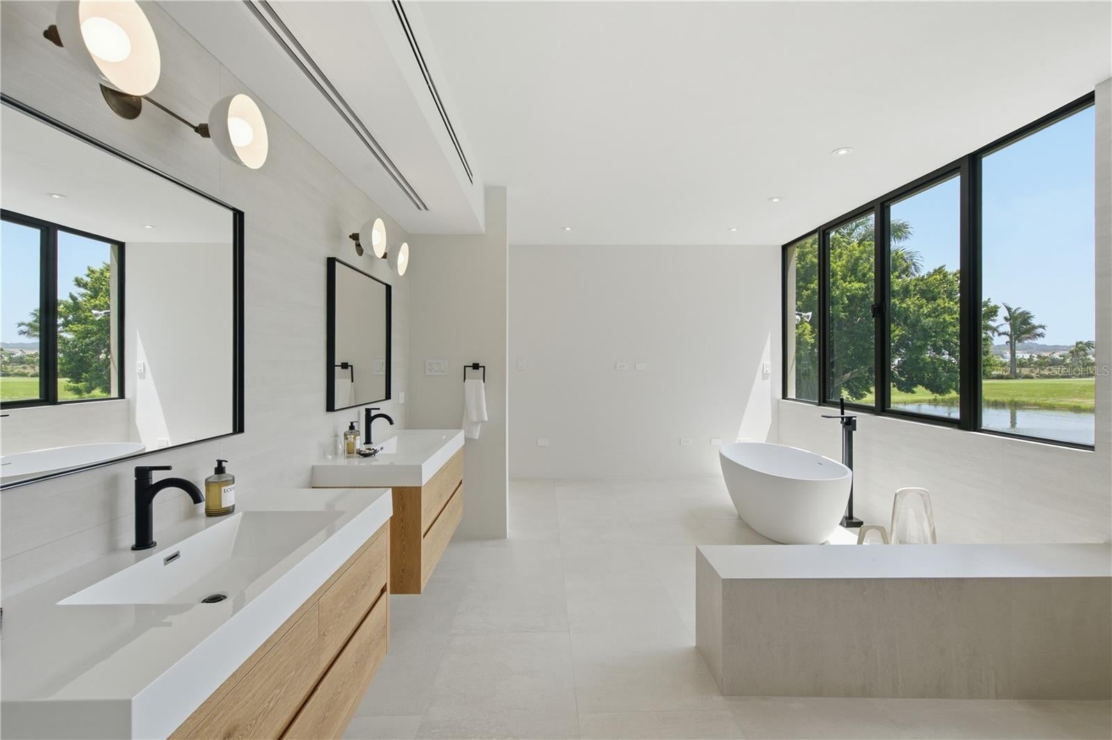 DORADO COUNTRY ESTATES - Residential