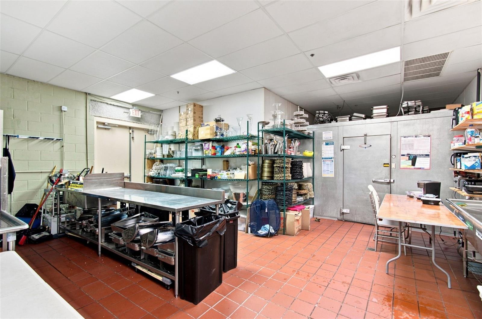RETAIL/VERANDA PARK BLDG 7000 CO - Commercial Sale