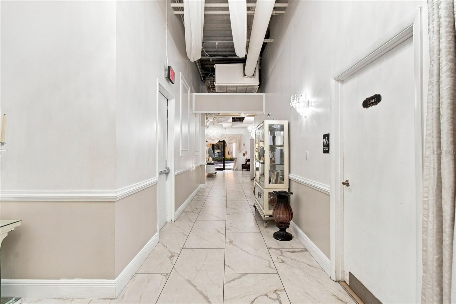 RETAIL/VERANDA PARK BLDG 7000 CO - Commercial Sale