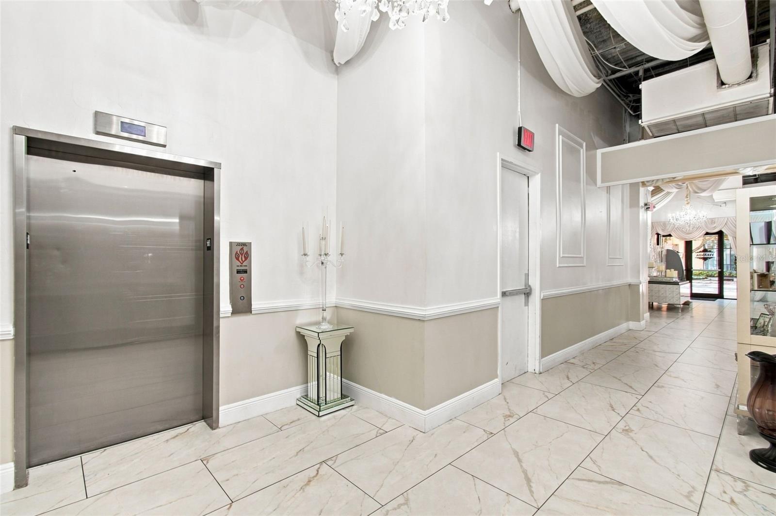 RETAIL/VERANDA PARK BLDG 7000 CO - Commercial Sale