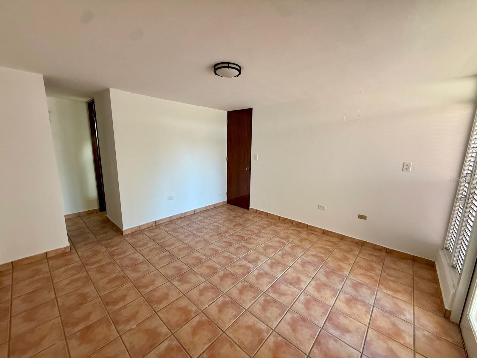 VILLAS DE GOLF WEST - Residential