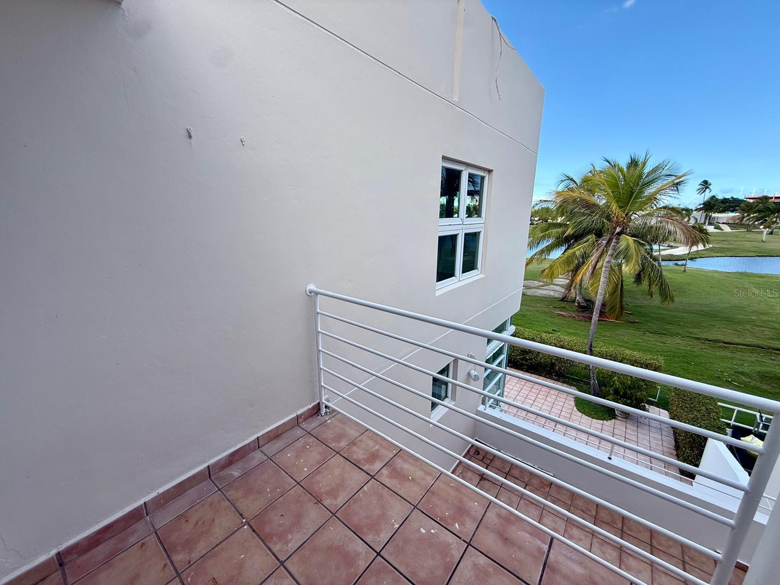 VILLAS DE GOLF WEST - Residential
