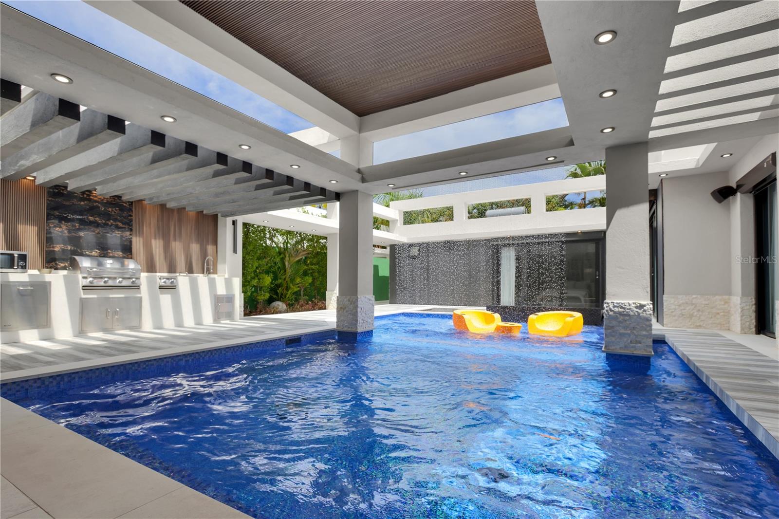 DORADO BEACH EAST - Residential