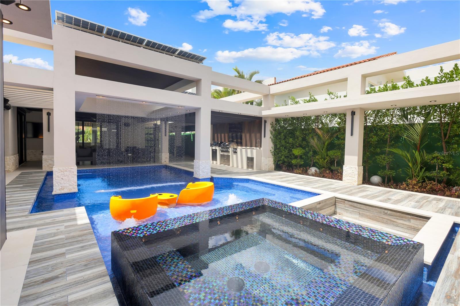 DORADO BEACH EAST - Residential
