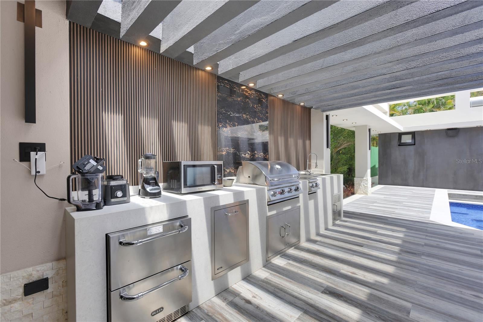 DORADO BEACH EAST - Residential
