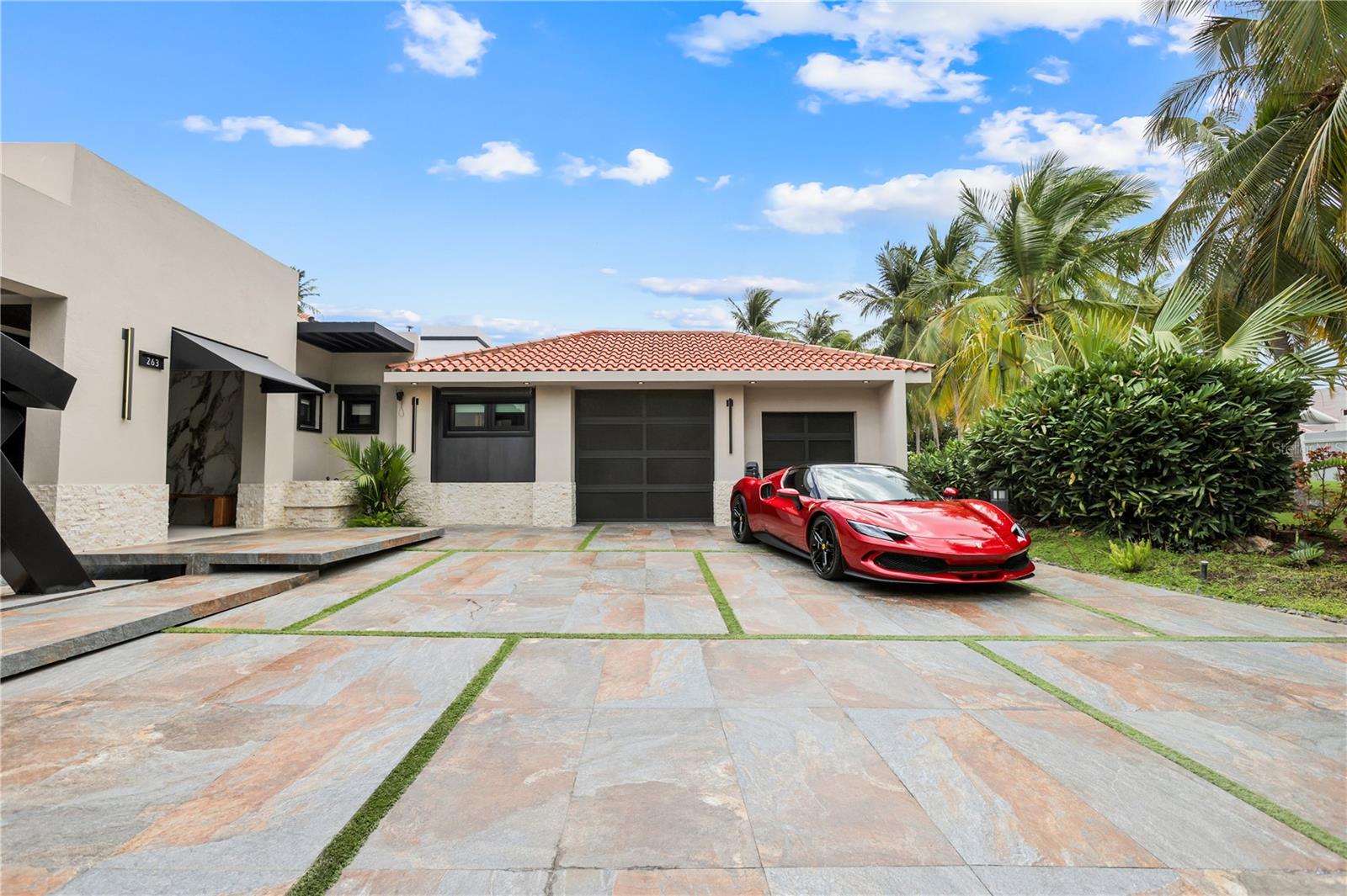 DORADO BEACH EAST - Residential