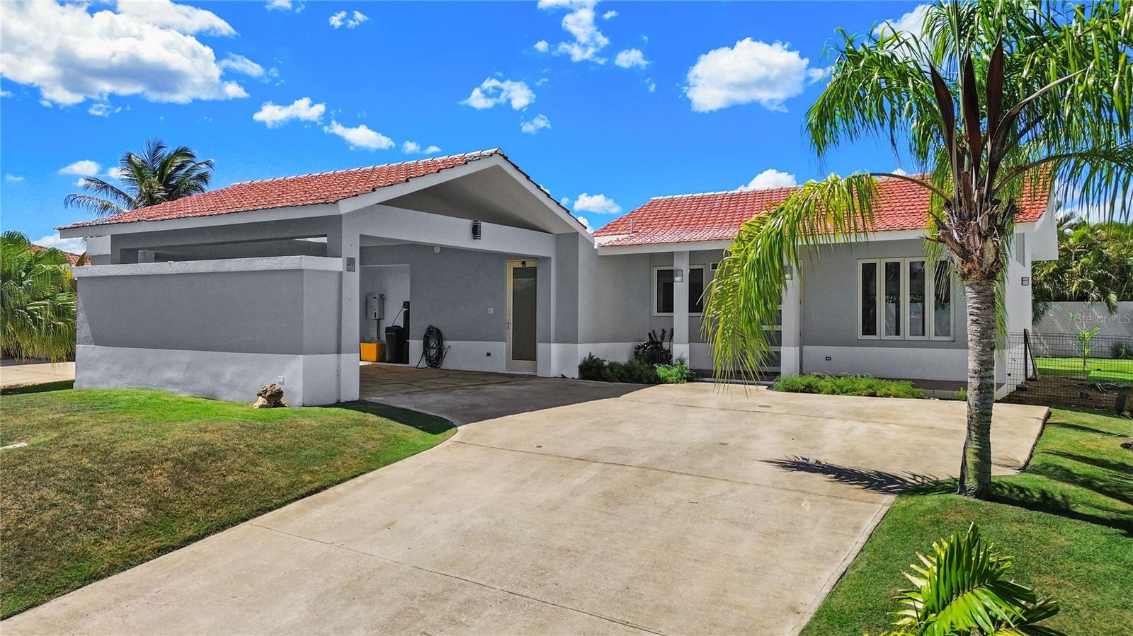 SABANERA DE DORADO - Residential