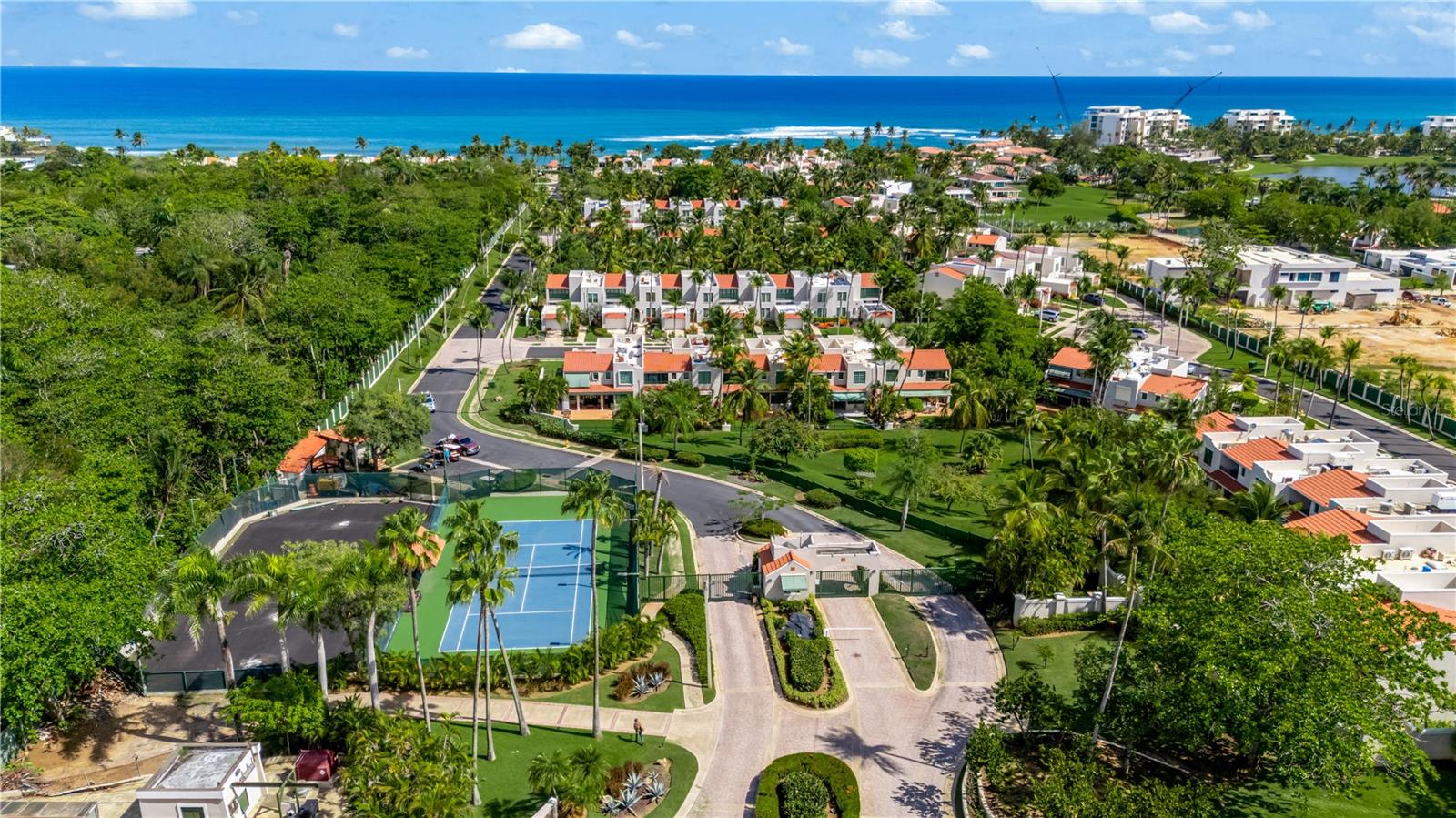 DORADO REEF - Residential