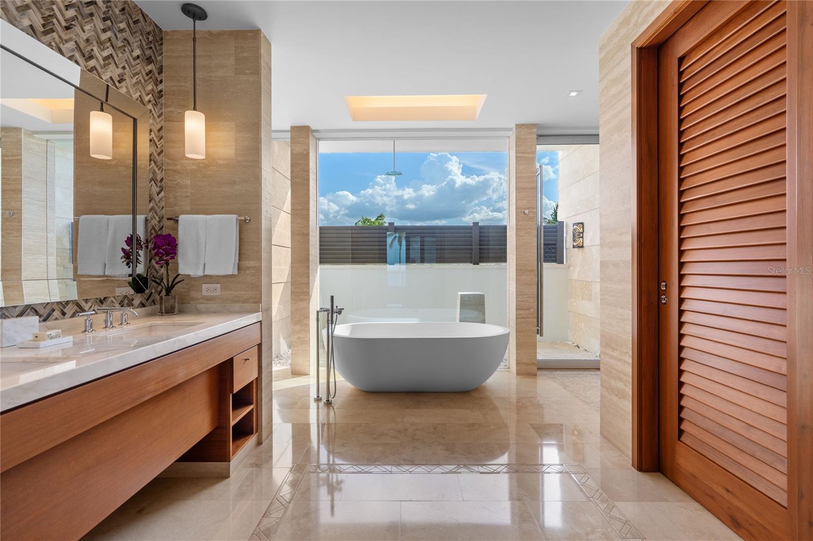 WEST BEACH RESIDENCES - Residential